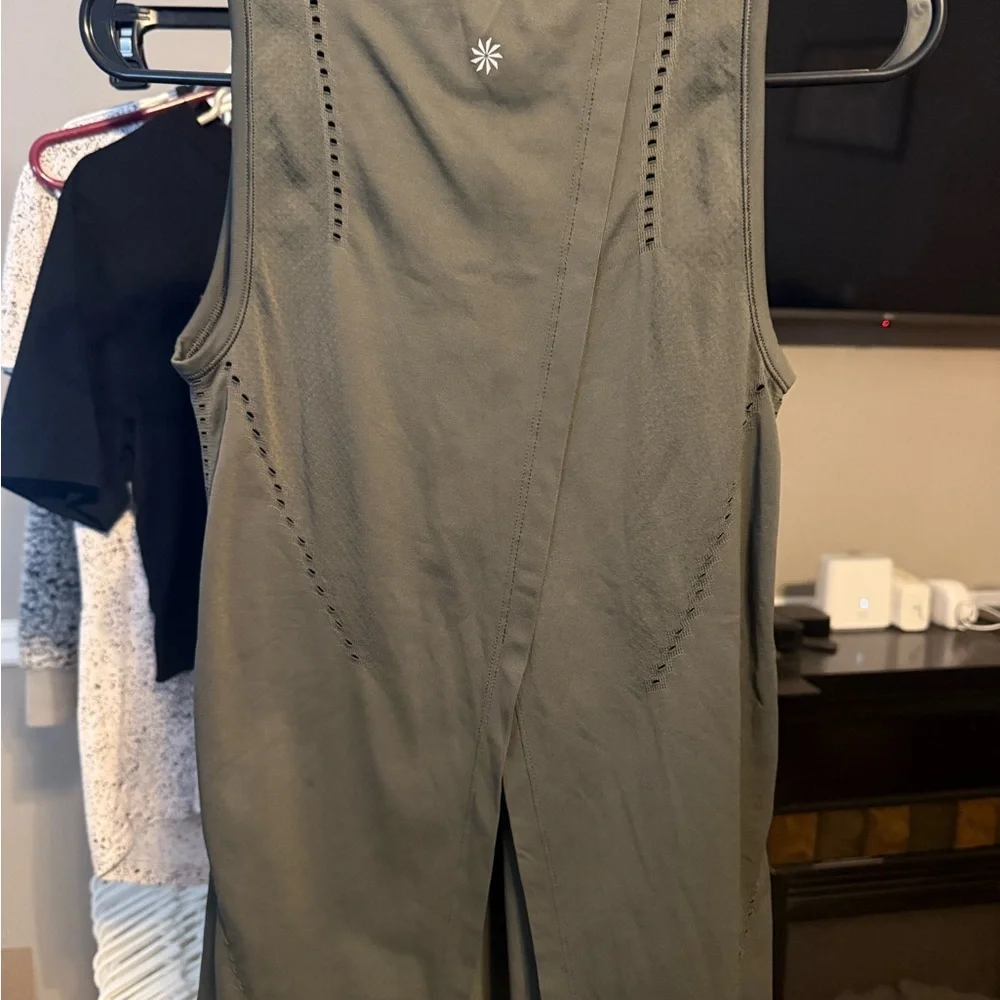 Athleta Laser Cut Mesh Back Tank Top | Size XXS (oversized) | Olive Green - Picture 3 of 4